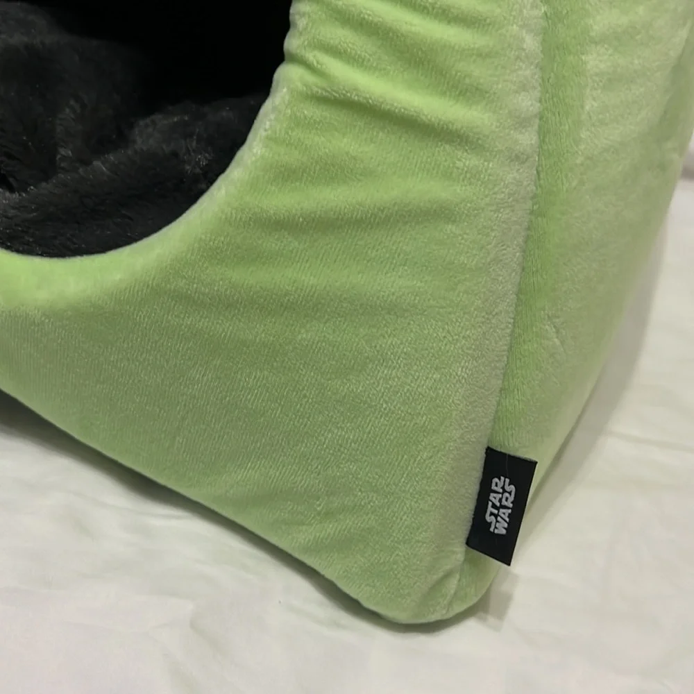 Star Wars the Mandalorian cat/dog bed
